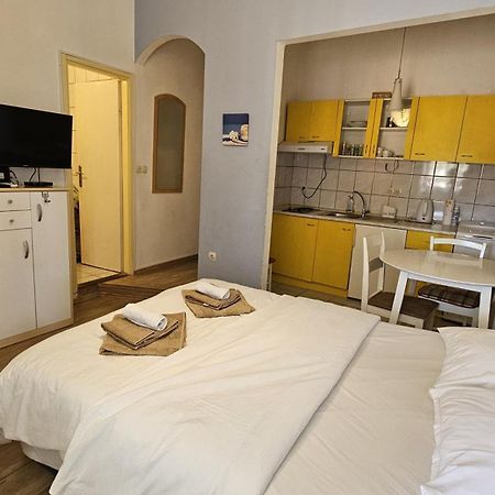 Studio Apartment Kiki For 2, Near Old Town & Beach, Free Wifi 扎达尔 外观 照片
