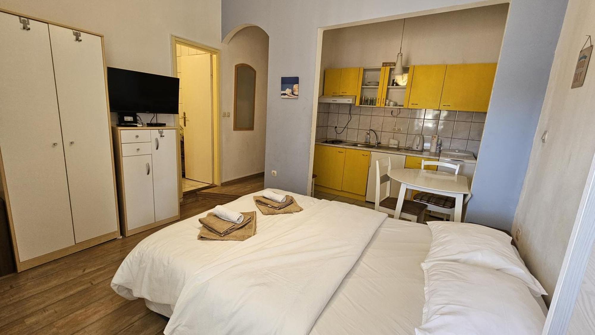 Studio Apartment Kiki For 2, Near Old Town & Beach, Free Wifi 扎达尔 外观 照片