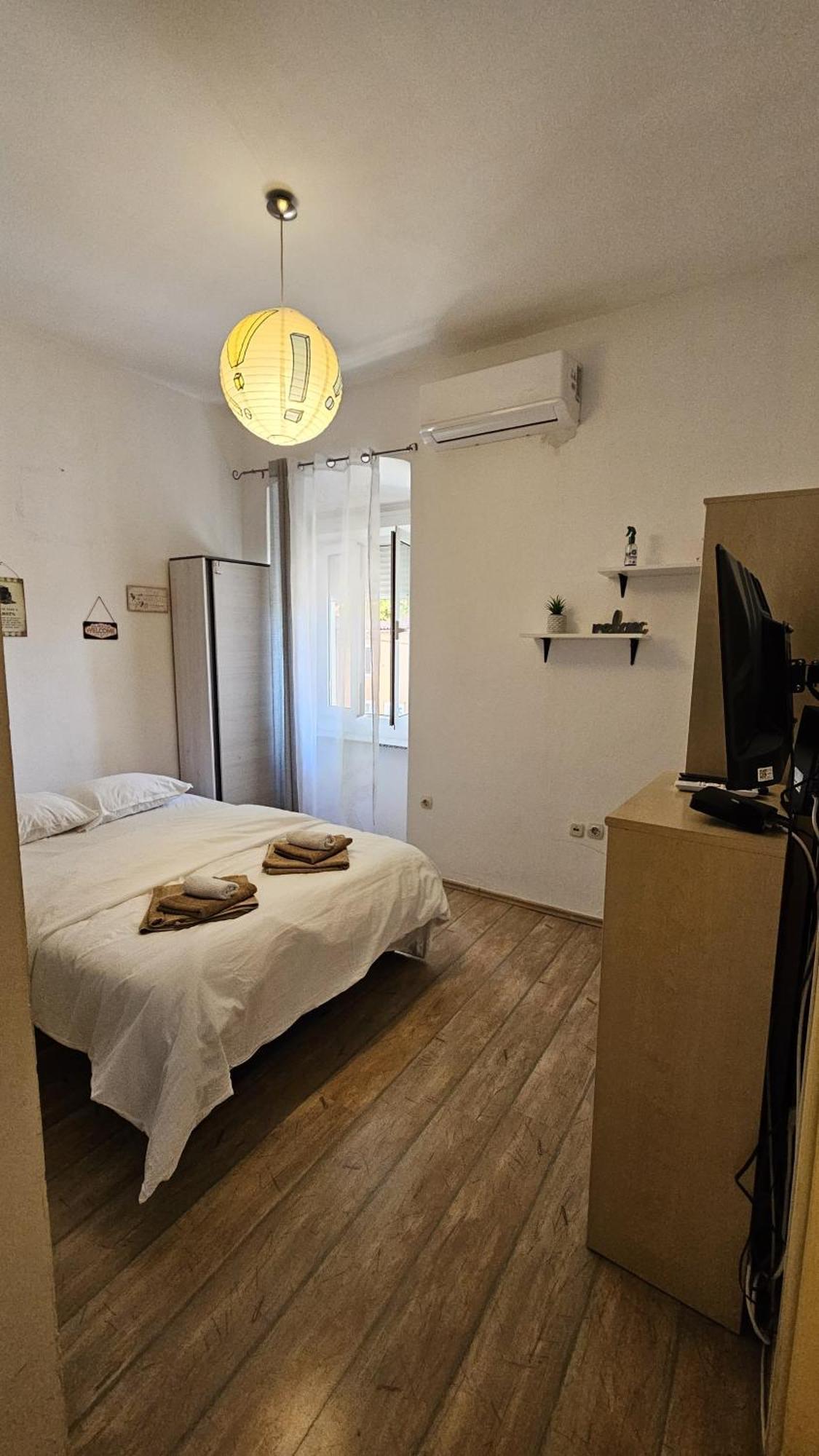 Studio Apartment Kiki For 2, Near Old Town & Beach, Free Wifi 扎达尔 外观 照片